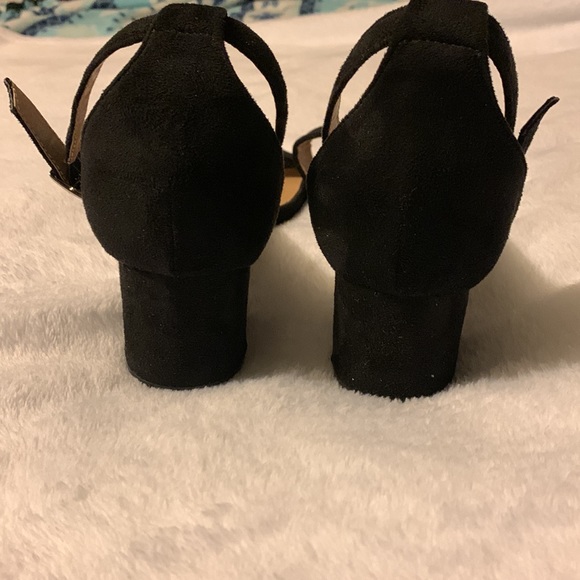 12W Black heels - Picture 3 of 3